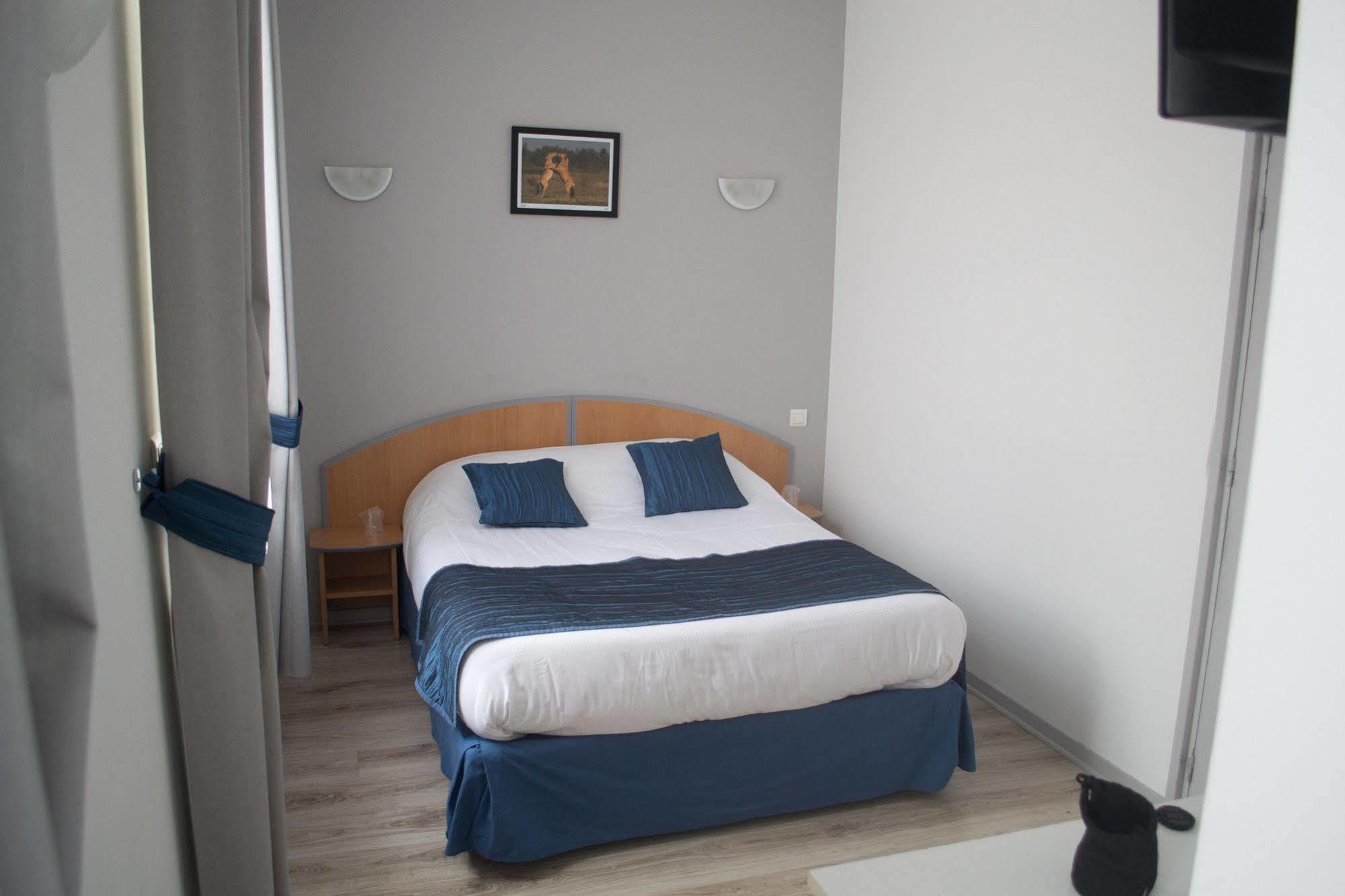 Hotel Caudron Рю Екстериор снимка