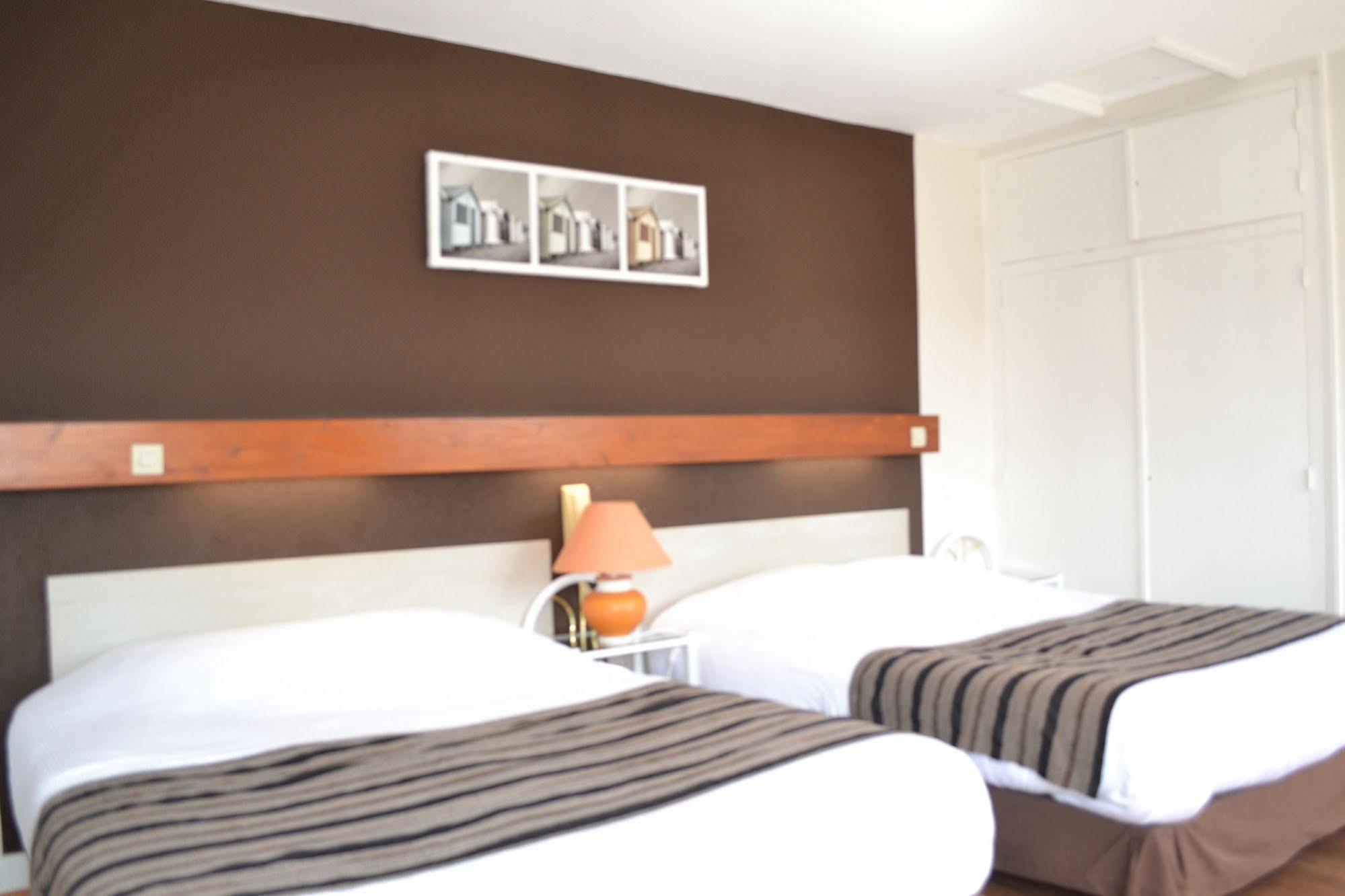 Hotel Caudron Рю Екстериор снимка