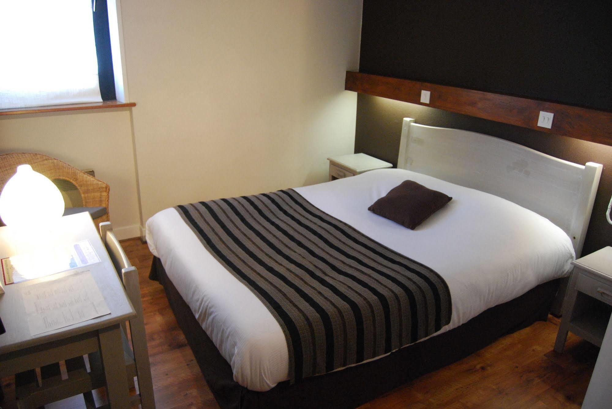 Hotel Caudron Рю Екстериор снимка