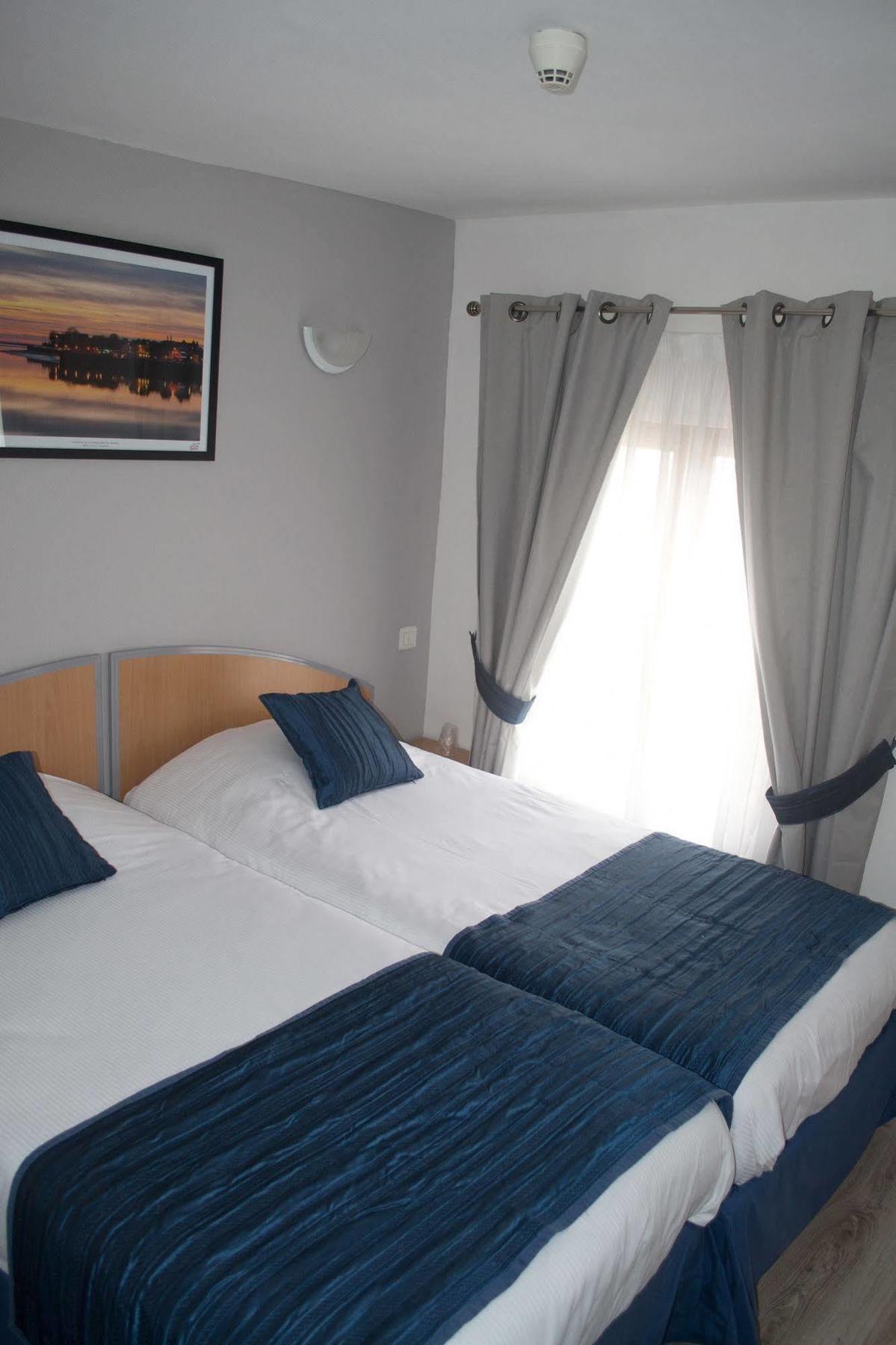 Hotel Caudron Рю Екстериор снимка