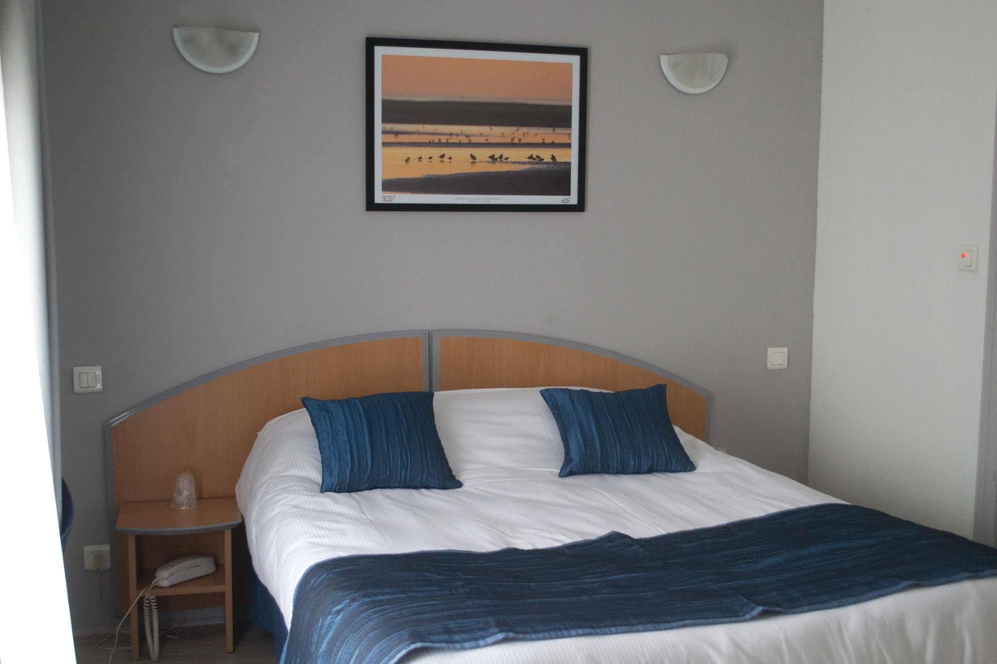 Hotel Caudron Рю Екстериор снимка